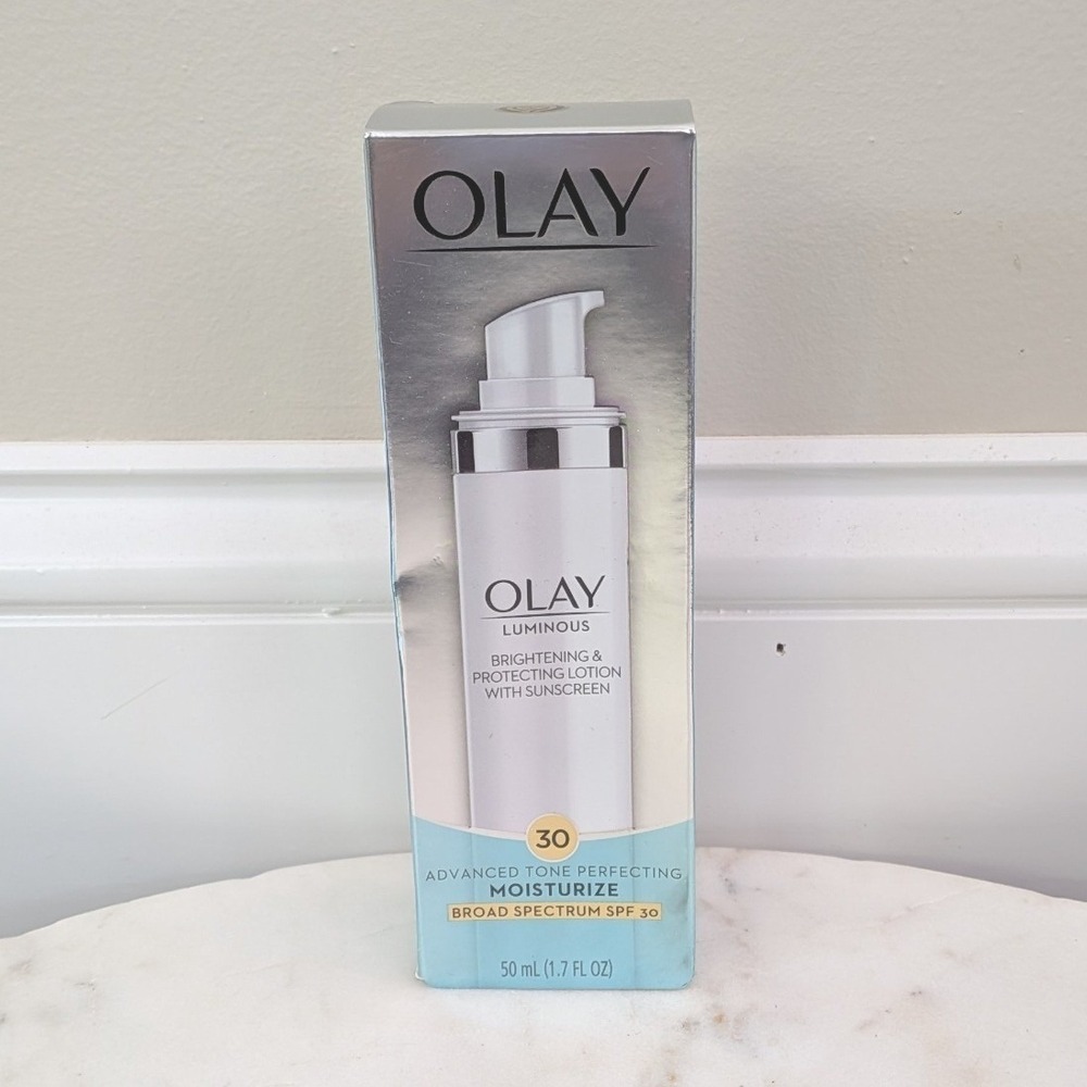 NEW Olay Luminous Brightening & Protecting Lotion Broad Spectrum SPF 30 1.7oz